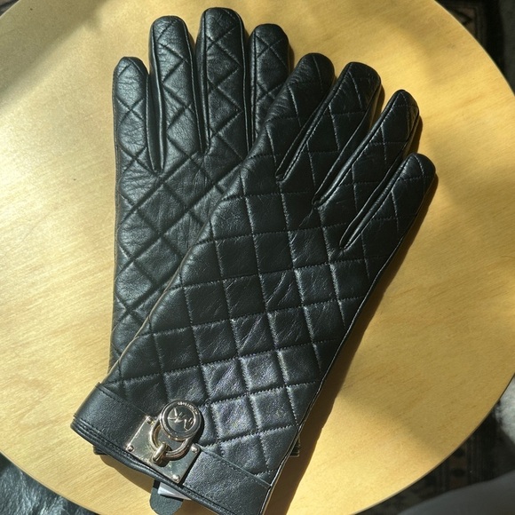 MICHAEL Michael Kors Accessories - MICHAEL Michael Kors Black Quilted Leather Gloves